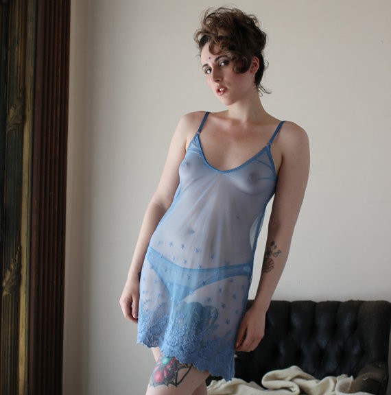 cotton-embroidered-mesh-bouquet-hand-dyed-sleepwear